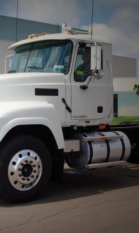 Jigsaw Puzzle Mack Trucks